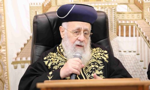 רבי יצחק יוסף שליטא מסר שיחה בישיבת 'עטרת התלמוד' בעיר ת''א. צילום - דוד ארזני , (24)