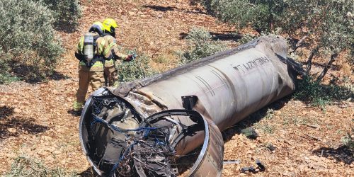 שברי טיל ששוגר מאיראן. צילום: כב''ה צפון.