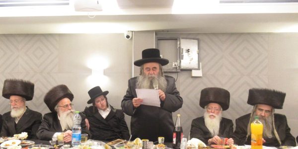 שמחת אירוסי נכדת האדמור מקראלי זצ''ל בת לחתנו דומ''צ קרית הרצוג (6)