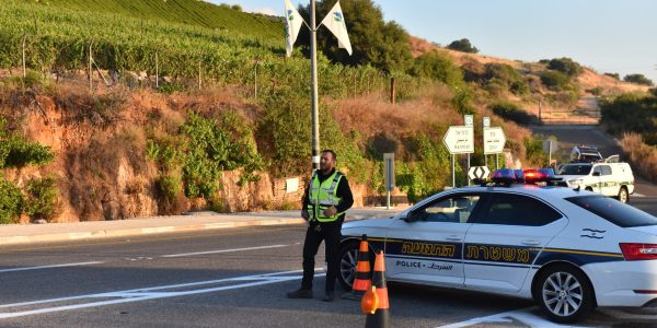 שוטרים בדרך למירון. צילום: דוברות המשטרה