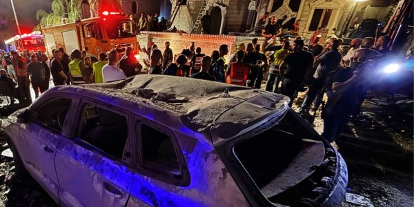 זירת נפילת הטיל האיראני בצפון. צילום: דוברות המשטרה