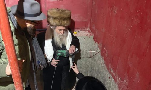 האדמו"ר מקאזניץ